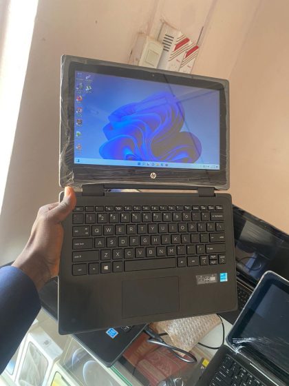 HP  Laptop 4 Gb ram 128 Gb SSD touchscreen x360